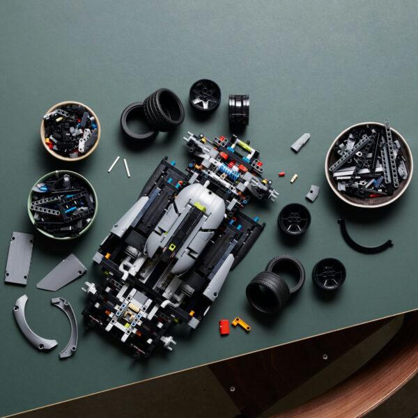 lego-42156-technic-4 LEGO Technic - Peugeot 9x8 24H Le Mans Hybrid Hypercar 42156, 1775 piese
