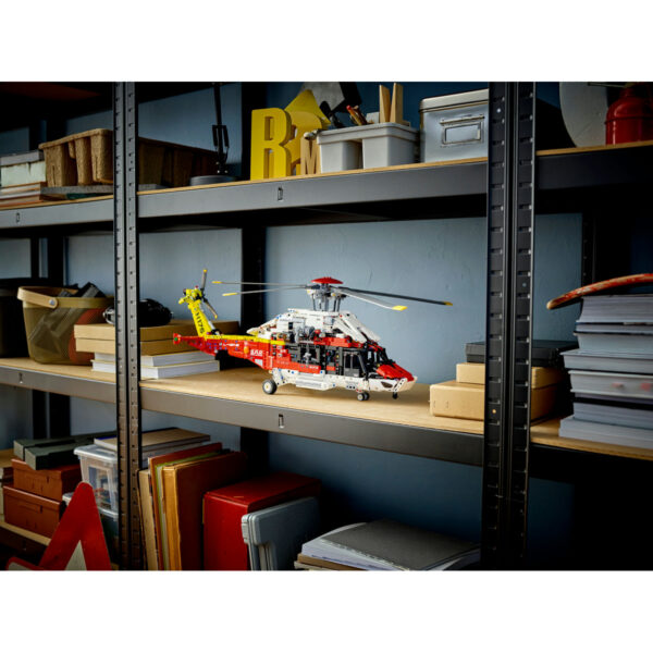 LEGO Technic - Elicopter Airbus H175 42145, 2001 piese