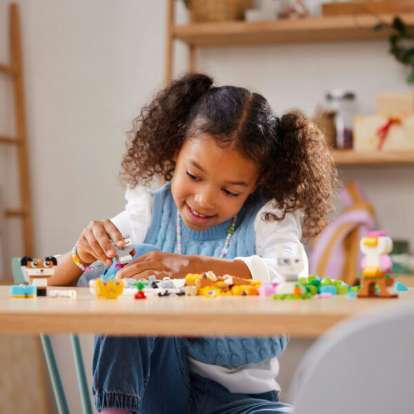 LEGO Classic - Animale de companie creative 11034, 450 piese