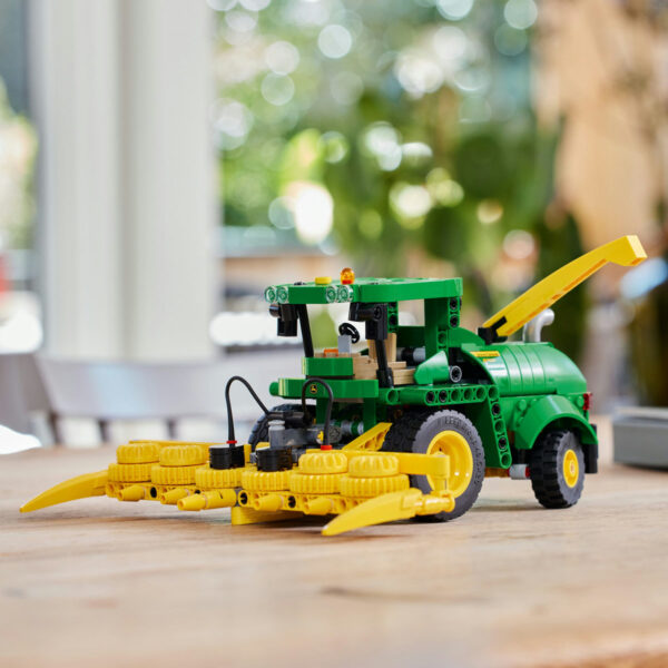 42168-lego-technic-5 LEGO Technic - John Deere 9700 Forage Harvester 42168, 559 piese
