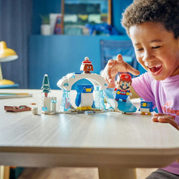LEGO Super Mario - Set de extindere: Aventura pinguinilor in zapada 71430, 228 piese
