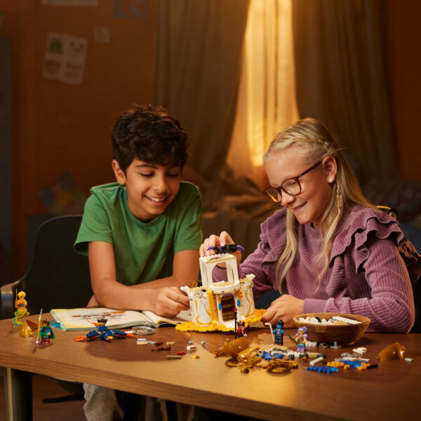 LEGO DREAMZzz - Turnul lui Mos Ene 71477, 723 piese