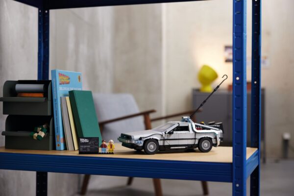 LEGO® Creator Expert - Masina timpului Inapoi in viitor 10300, 1872 piese