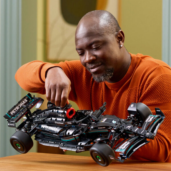 42171-lego-technic-4 LEGO Technic - Mercedes-AMG F1 W14 E Performance 42171, 1642 piese