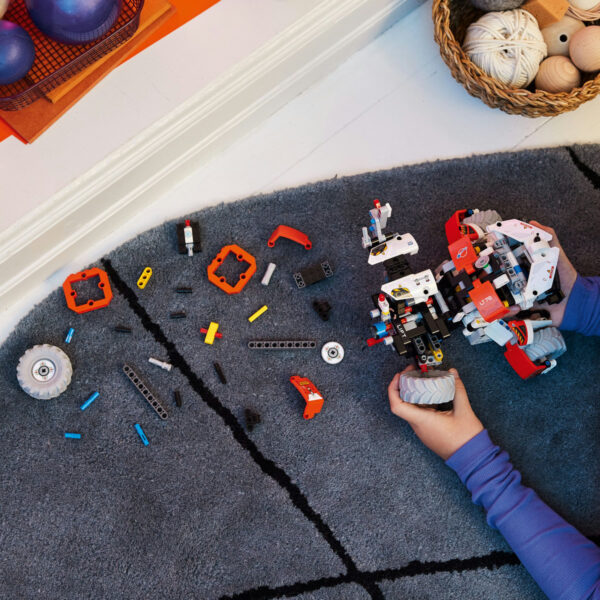 42178-lego-technic-3 LEGO Technic - Space Loader de suprafata LT78 42178, 435 piese