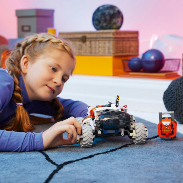 42178-lego-technic-4 LEGO Technic - Space Loader de suprafata LT78 42178, 435 piese