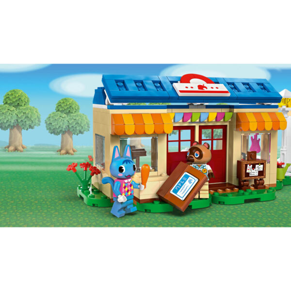 77050-lego-animal-crossing-3 LEGO Animal Crossing - Nook's Cranny si casa lui Rosie 77050, 535 piese