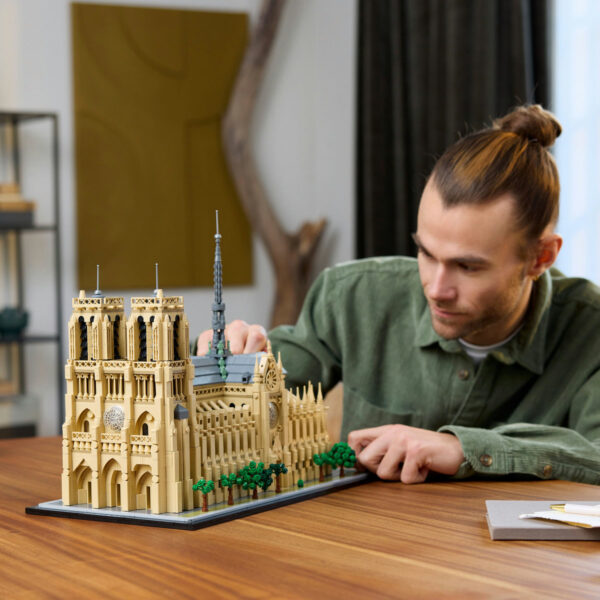 LEGO Architecture - Notre-Dame de Paris 21061, 4383 piese