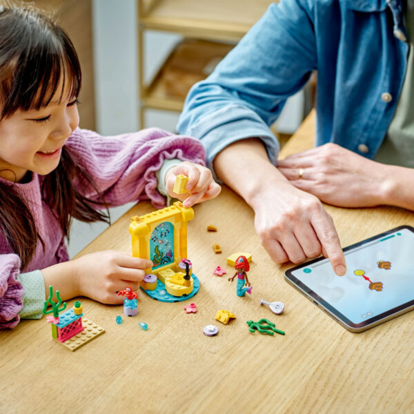 LEGO Disney - Scena muzicala a lui Ariel 43235, 60 piese