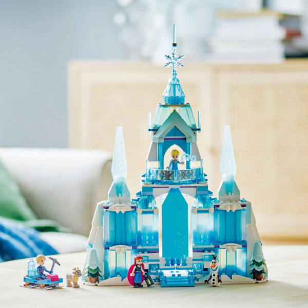 LEGO Disney - Palatul de gheata al Elsei 43244, 630 piese