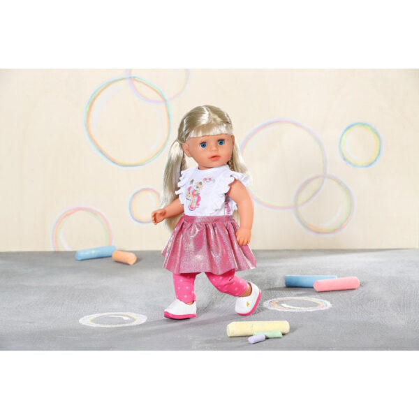 Bb_836330_D_sticker_Kopie__derivative_72_DPI_RGB Zapf - BABY born Set hainute cu rochita 36 cm - ZF836330