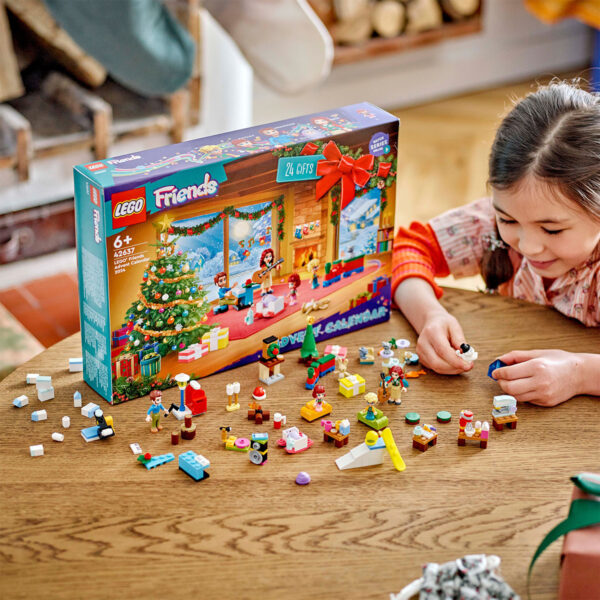 LEGO Friends - Calendar de advent LEGO Friends 42637, 272 piese