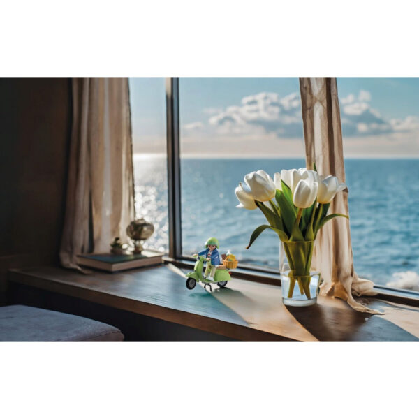 Playmobil - Vespa verde cu o femeie - PM71621