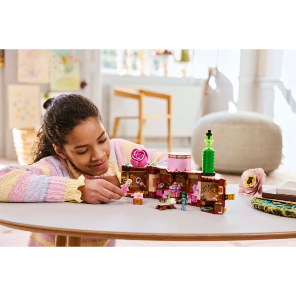 LEGO Wicked - Camera de camin a Glindei si a Elphabei 75683, 740 piese