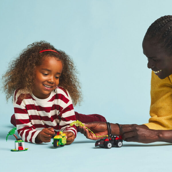 LEGO DUPLO - Spin si Electro în dino-vehicule 11198, 124 piese