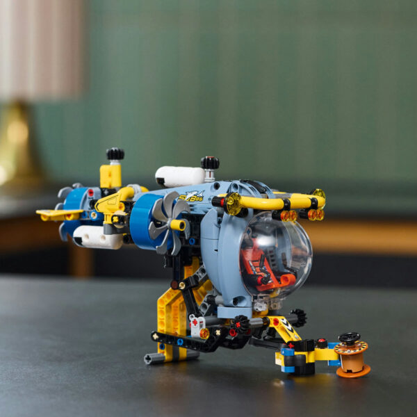 42201-lego-technic-5 LEGO Technic - Submarin de cercetare 42201, 413 piese