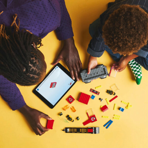 LEGO City - Camion de pompieri cu scara 60463, 82 piese