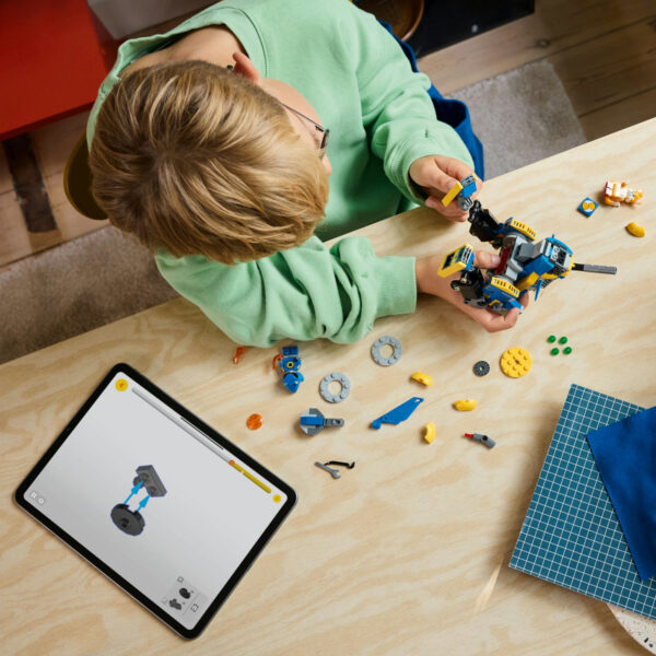 77002-lego-sonic-the-hedgehog-3 LEGO Sonic the Hedgehog - Cyclone vs. Metal Sonic 77002, 290 piese