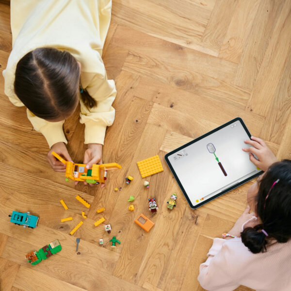 77054-lego-animal-crossing-5 LEGO Animal Crossing - Caravana si magazinul de gradinarit al lui Leif 77054, 263 piese