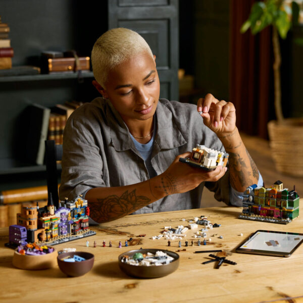 LEGO Harry Potter - Magazine vrajitoresti pe Diagon Alley 76444, 2750 piese