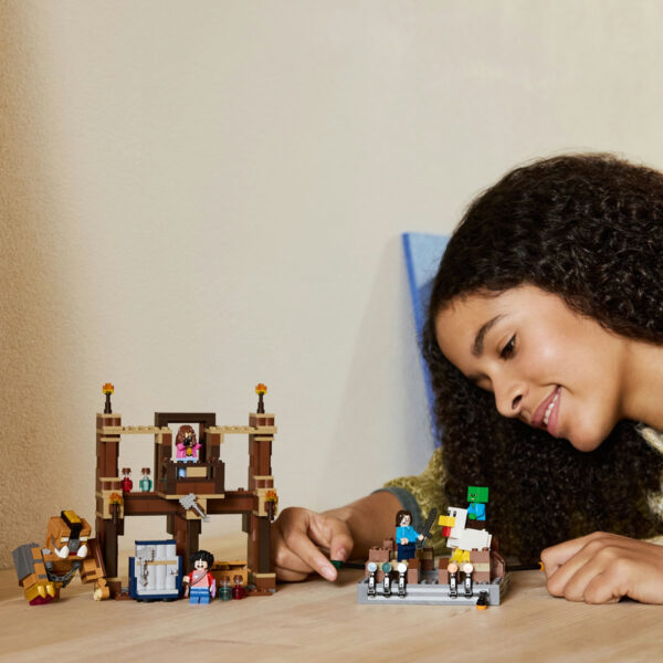 21272-lego-minecraft-4 LEGO Minecraft - Ring de lupta la conacul din padure 21272, 491 piese