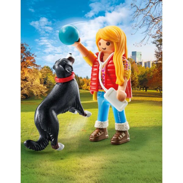 Playmobil - Figurina femeie cu animalut de colectie caine de Munte - PM71738