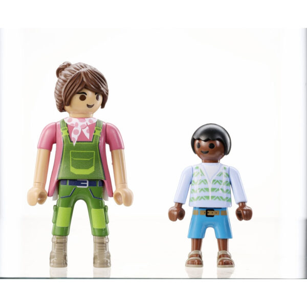 Playmobil - Set 2 figurine Femeie fermier cu copil si vitel - PM71803