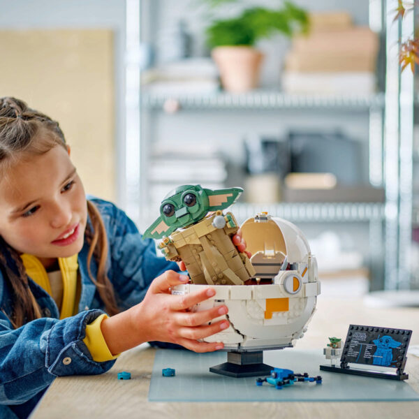LEGO Star Wars - Grogu™ cu landoul planor 75403, 1048 piese