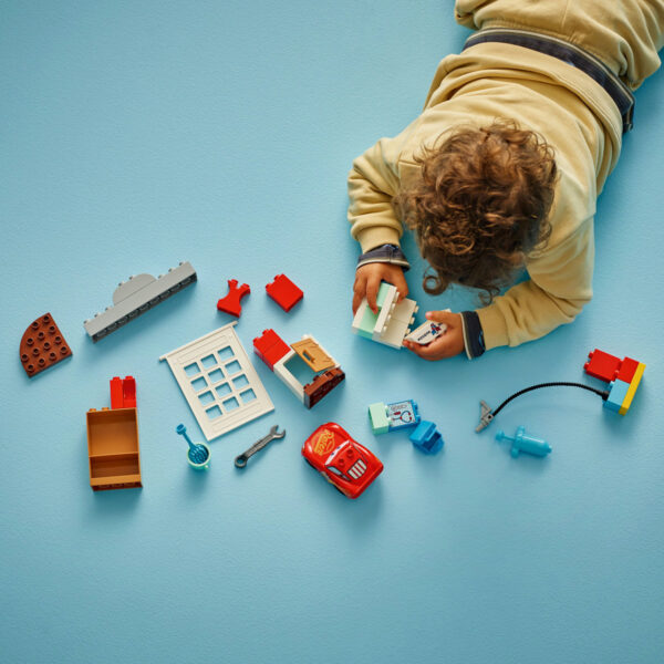 LEGO DUPLO - Vizita lui McQueen la garajul lui Doc 10456, 35 piese