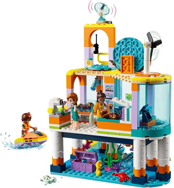 LEGO® Friends 41736 - Centru de salvare pe mare