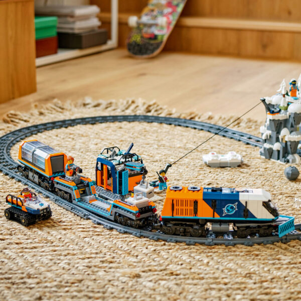 LEGO City - Trenul expres al exploratorilor spre Polul Arctic 60470, 1517 piese