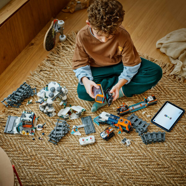 LEGO City - Trenul expres al exploratorilor spre Polul Arctic 60470, 1517 piese