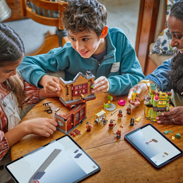 LEGO Harry Potter - Furnituri Vâjthaț de calitate și magazin de înghețată 76452, 795 piese