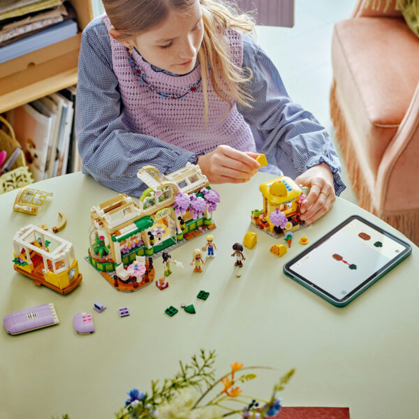42671-lego-friends-5 LEGO Friends - Cafenea cu multe plante şi florărie 42671, 1138 piese