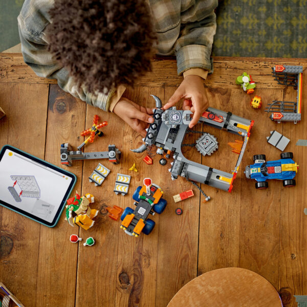 LEGO Super Mario - Mario Kart – Castelul lui Bowser 72039, 1068 piese