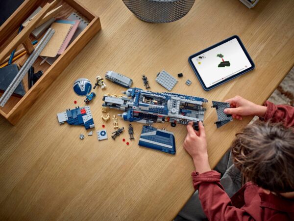 Lego Star Wars 75435 -  Vehiculul MTT al separatisilor din Batalia de pe Felucia, 976 piese