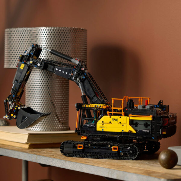 LEGO Technic - Excavator Volvo EC500 Hybrid 42215, 2359 piese