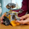 43279_lifestyle_build_06_en-gb Lego Disney 43279 - WALL-E şi EVE