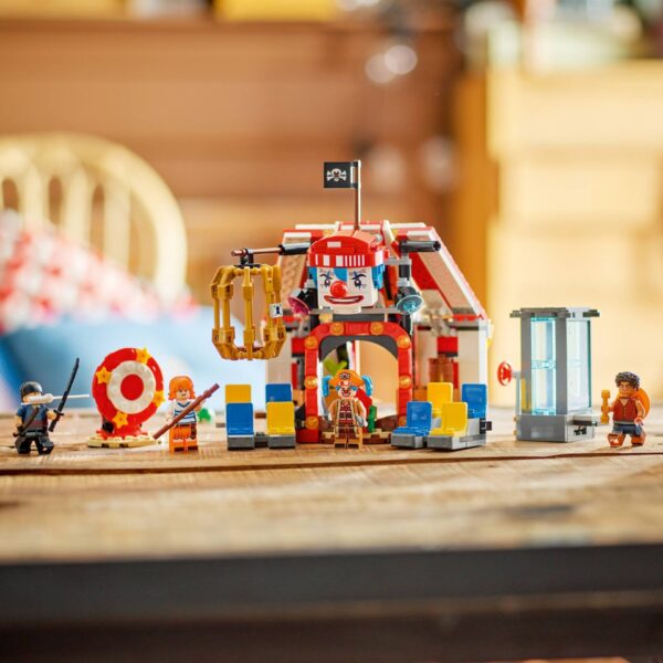 75637_lifestyle_envr_crop_en-gb LEGO One Piece - Cortul de circ al clovnului Buggy 75637, 573 piese