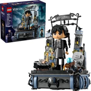 76780_boxprod_v39 LEGO Wednesday - Figurina Wednesday Addams 76780, 702 piese