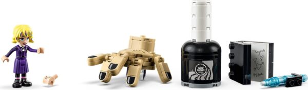 76785_web_sec02_nobg_en-gb LEGO Wednesday - Apartamentul lui Mână 76785, 828 piese