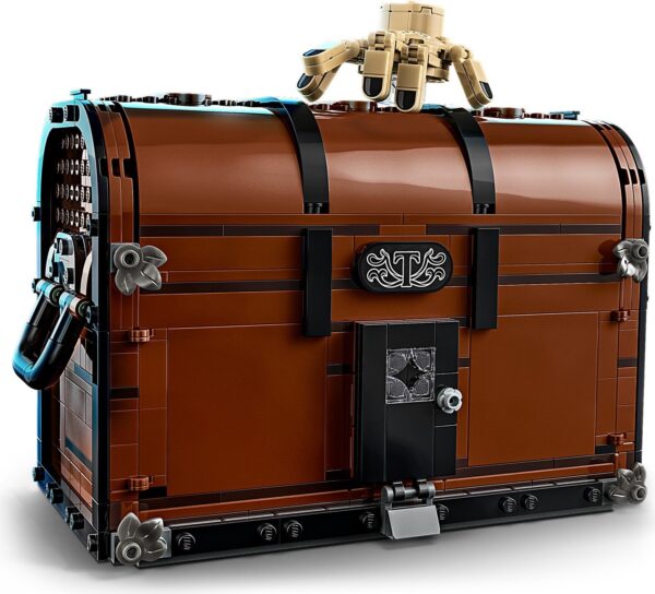 76785_web_sec03_nobg_en-gb LEGO Wednesday - Apartamentul lui Mână 76785, 828 piese