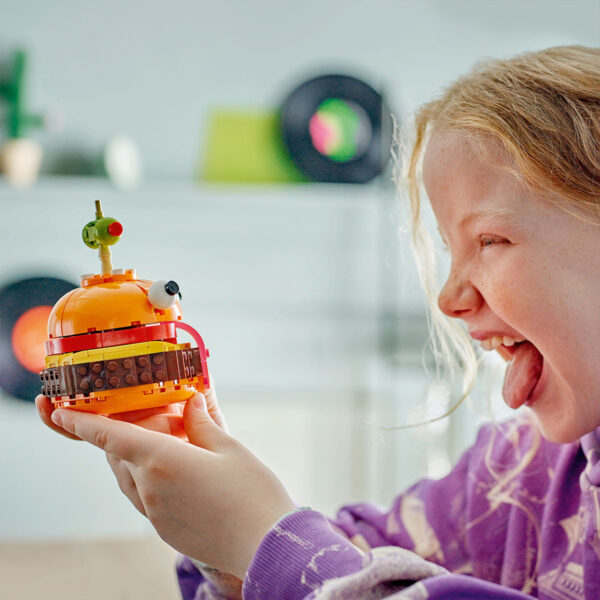 77070-lego-fortnite-3 LEGO FORTNITE - Durrr Burger 77070, 193 piese