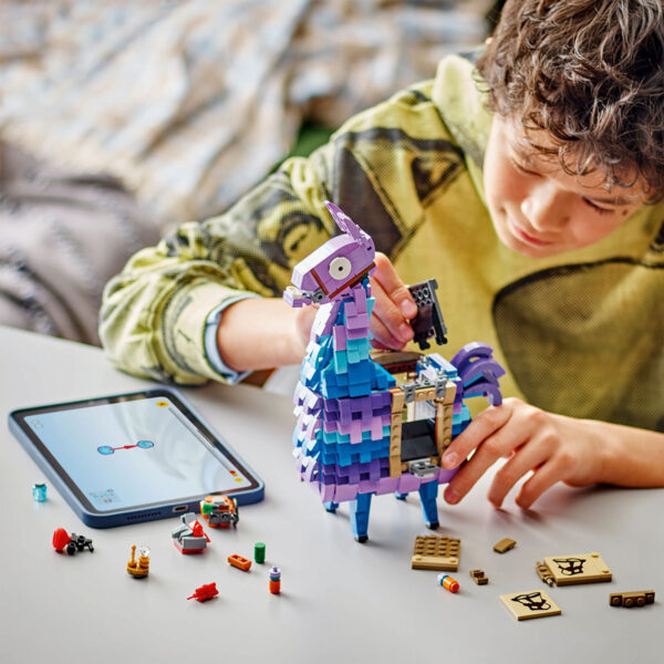 77071-lego-fortnite-3 LEGO FORTNITE - Supply Llama 77071, 691 piese