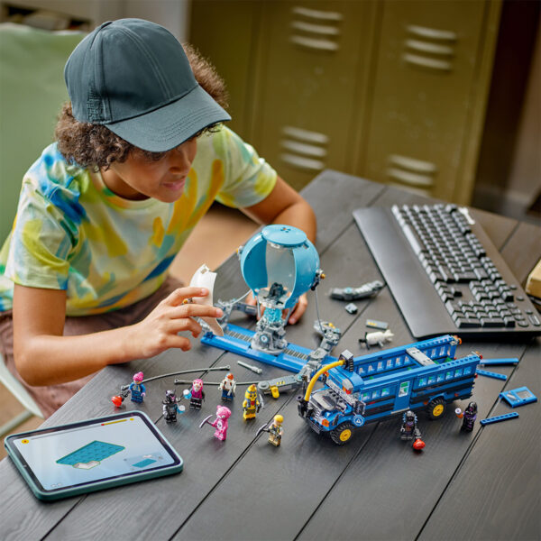 77073-lego-fortnite-2 LEGO FORTNITE - Battle Bus 77073, 954 piese