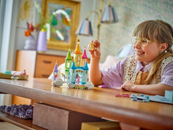 31175_lifestyle_cons_en-gb Lego Creator 31175 - Castel cu unicorni