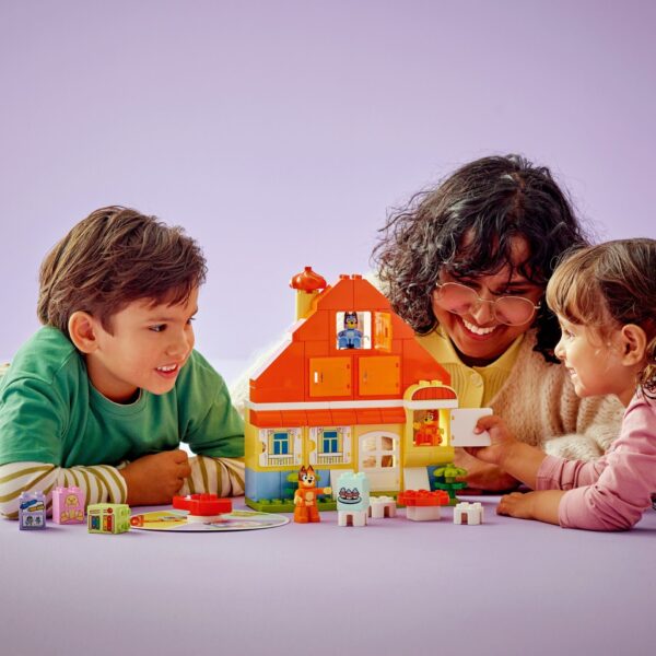 LEGO® DUPLO Bluey - Casa de familie a lui Blue cu un joc de memorie 10459, 83 piese
