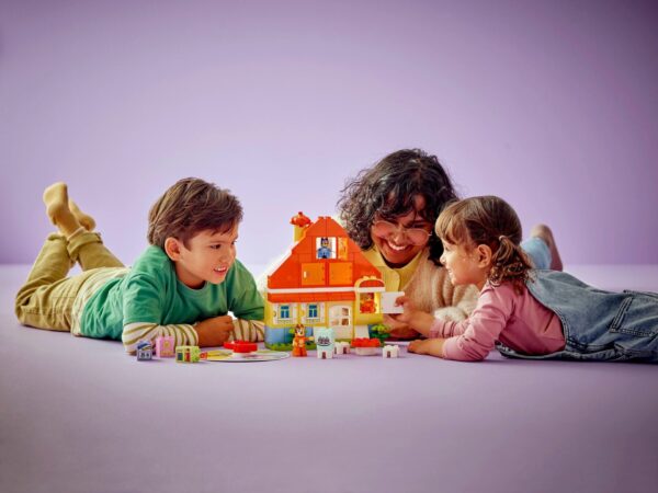 LEGO® DUPLO Bluey - Casa de familie a lui Blue cu un joc de memorie 10459, 83 piese