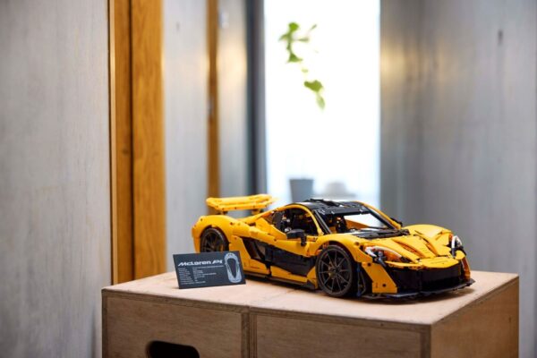 LEGO® Technic - McLaren P1™ 42172, 3893 piese