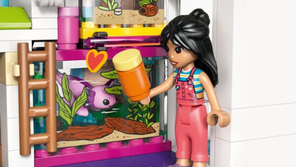LEGO® Friends - Casa familiei lui Liann 42687, 946 piese